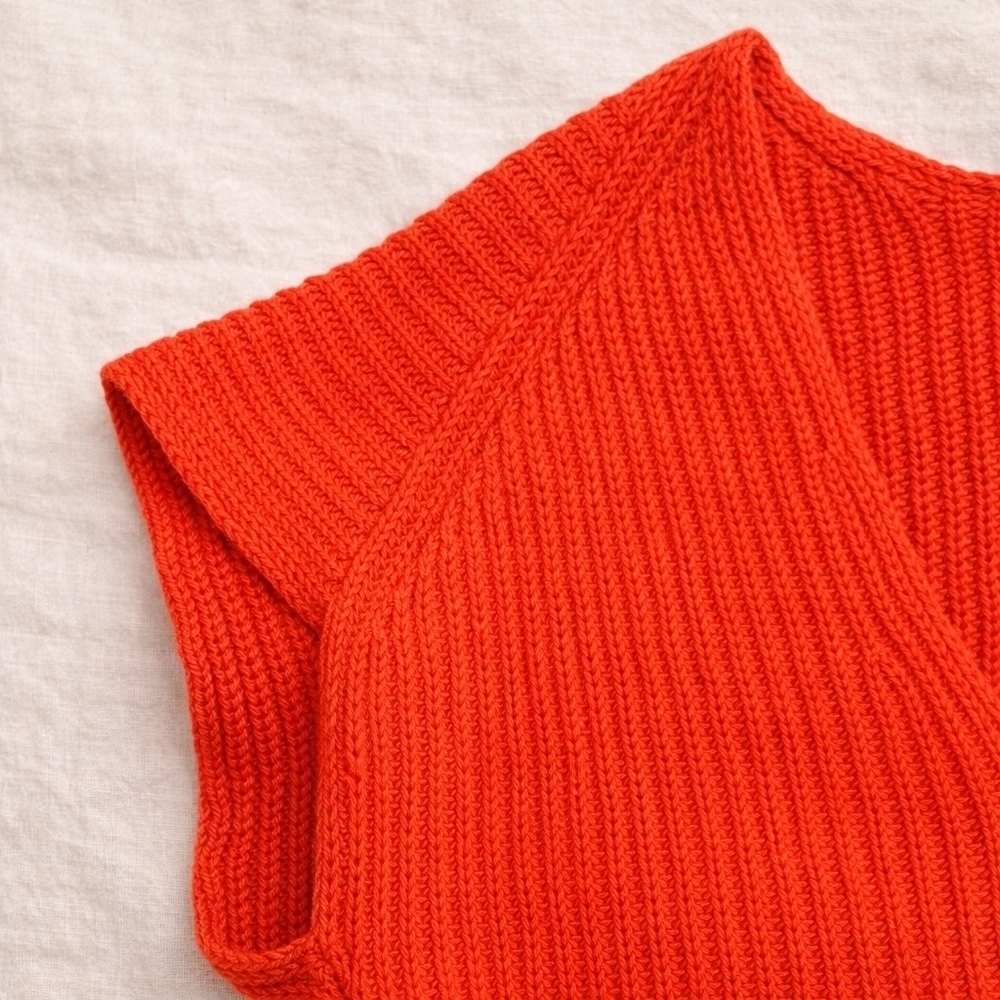 CAbi Ruby Slouchy Pullover Oversized Ribbed Knit V-Neck Dolman Sleeve Sweater - Picture 9 of 15